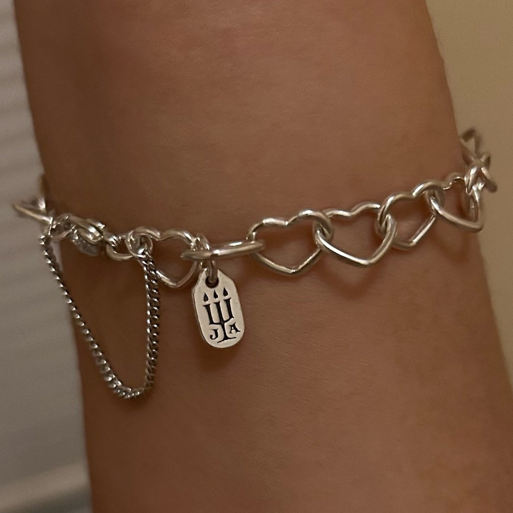 James Avery